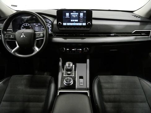 Used 2024 Mitsubishi Outlander SE AWD/4WD image 10