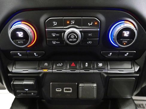 Used 2021 Chevrolet Silverado 1500 RST w/ Bed Protection Package image 27