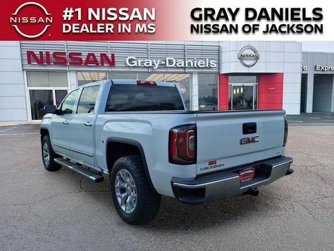 Used 2018 GMC Sierra 1500 SLT w/ SLT Premium Package image 5