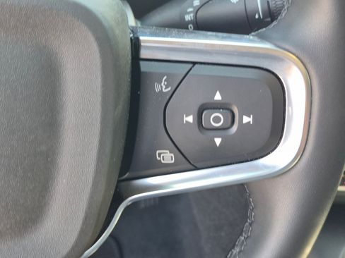 Used 2023 Volvo XC40 B5 Ultimate w/ Climate Package AWD/4WD image 18