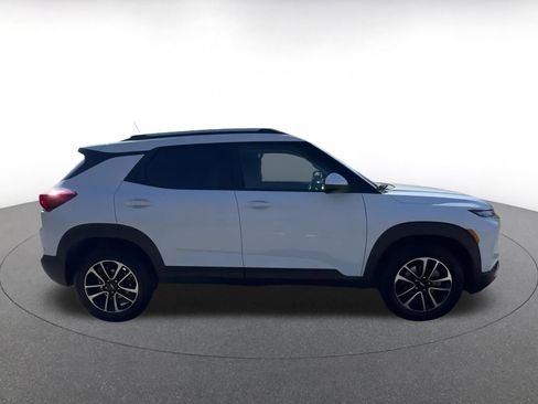 Used 2025 Chevrolet TrailBlazer LT image 12