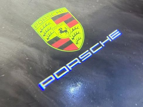 Used 2018 Porsche Panamera 4 AWD/4WD image 19