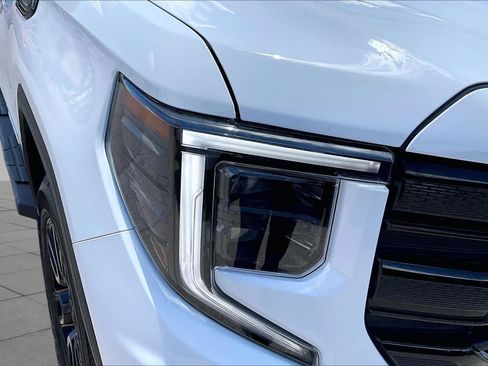 Used 2026 GMC Sierra 1500 Elevation RWD image 26