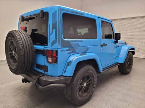 Used 2017 Jeep Wrangler Sahara AWD/4WD image 9