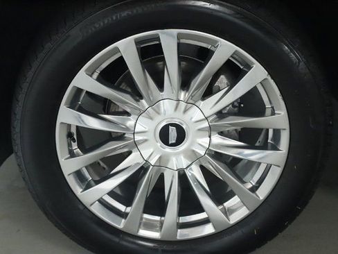 Used 2022 Cadillac Escalade Premium Luxury image 46