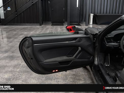 Used 2024 Porsche 911 Targa 4 GTS w/ Premium Package image 9