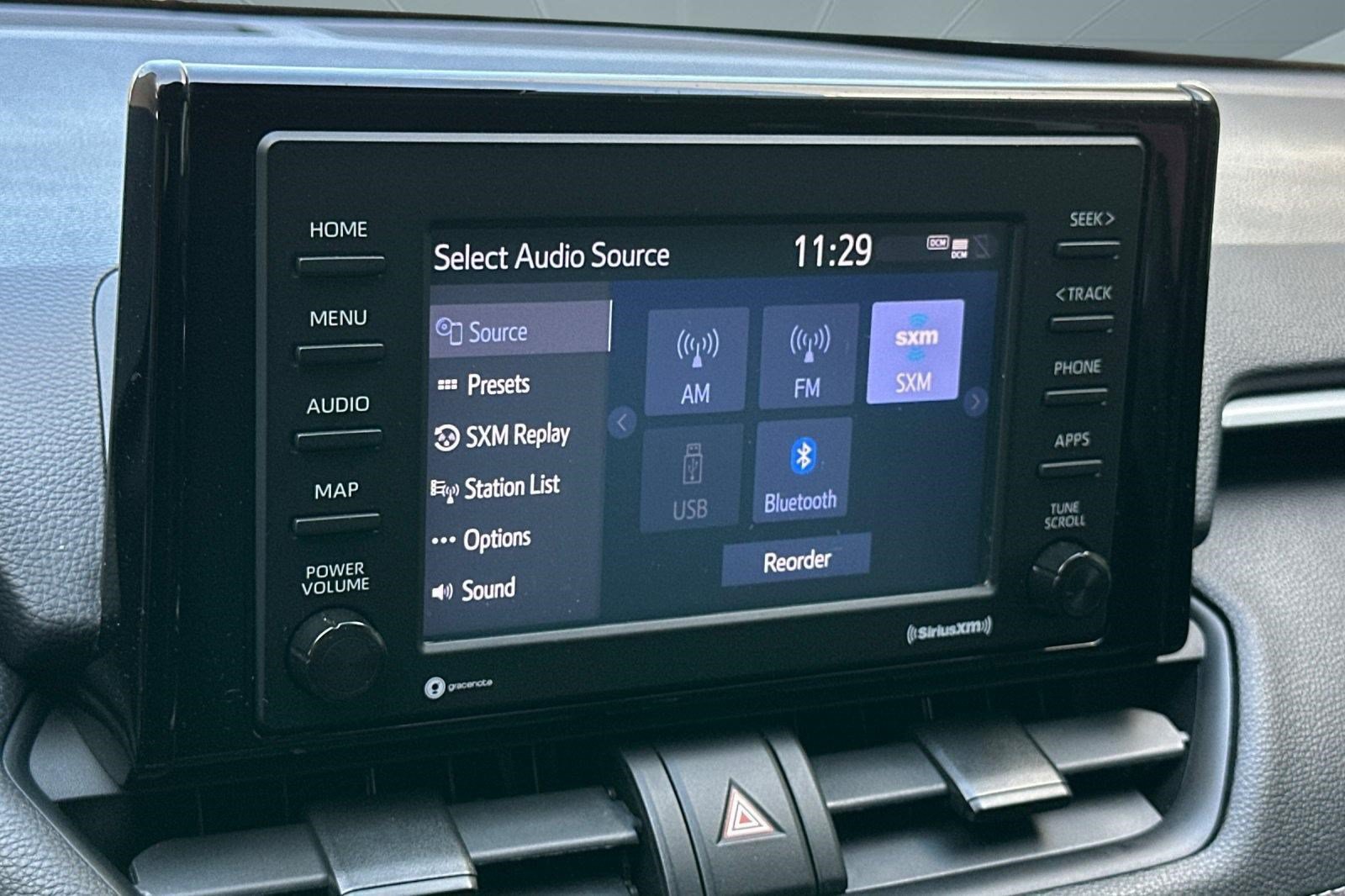 Used 2020 Toyota RAV4 LE AWD/4WD image 19