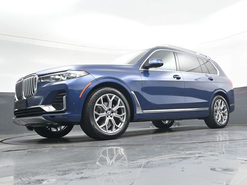 Used 2022 BMW X7 xDrive40i w/ Parking Assistance Package AWD/4WD image 36