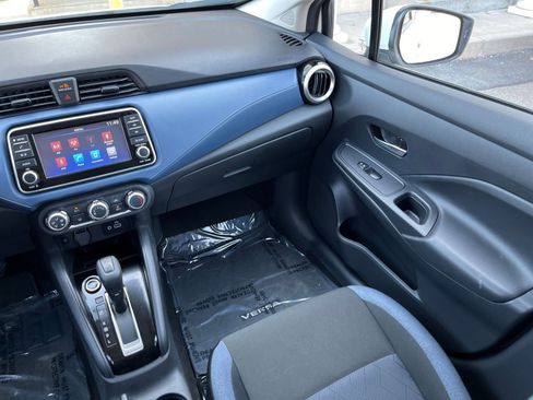 Used 2025 Nissan Versa SV FWD image 32