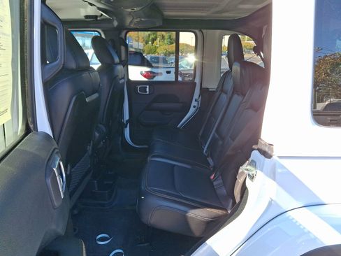 Used 2024 Jeep Wrangler Sahara w/ Technology Group image 13