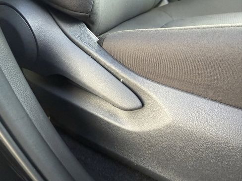 Used 2025 Toyota RAV4 XLE image 42