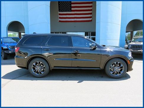 Used 2022 Dodge Durango R/T AWD/4WD image 2