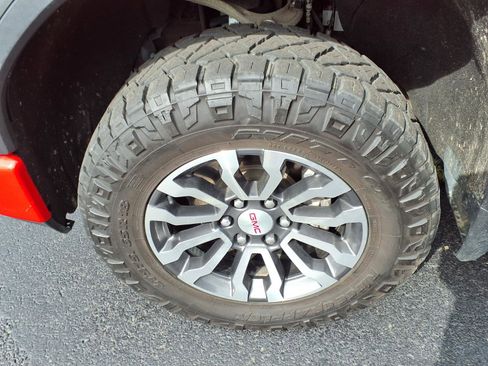 Used 2021 GMC Sierra 1500 AT4 w/ AT4 Premium Package AWD/4WD image 20