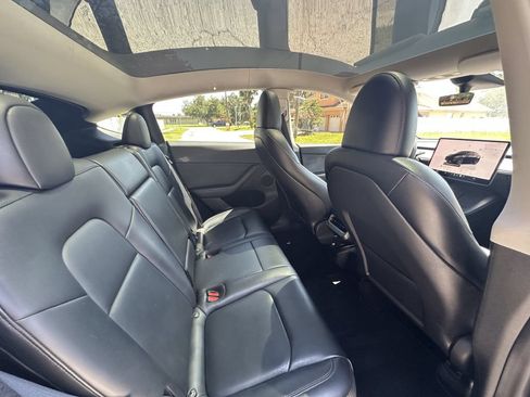 Used 2023 Tesla Model Y Long Range AWD/4WD image 13