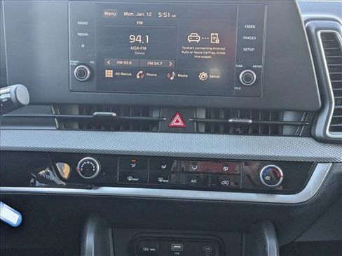 Used 2023 Kia Sportage LX image 14