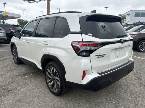 Used 2025 Subaru Forester Touring image 5