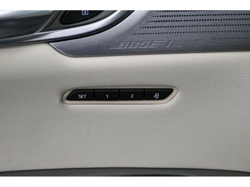 Used 2022 Cadillac XT5 Premium Luxury image 30