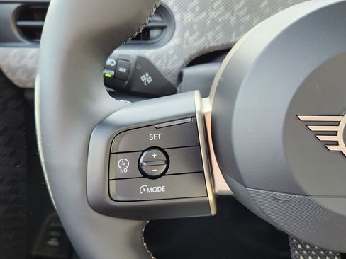 Used 2025 MINI Cooper S FWD image 19