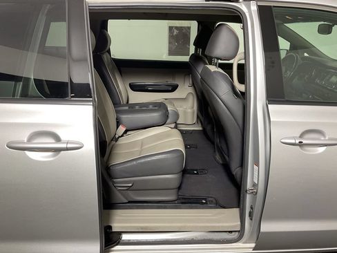 Used 2016 Kia Sedona EX FWD image 34