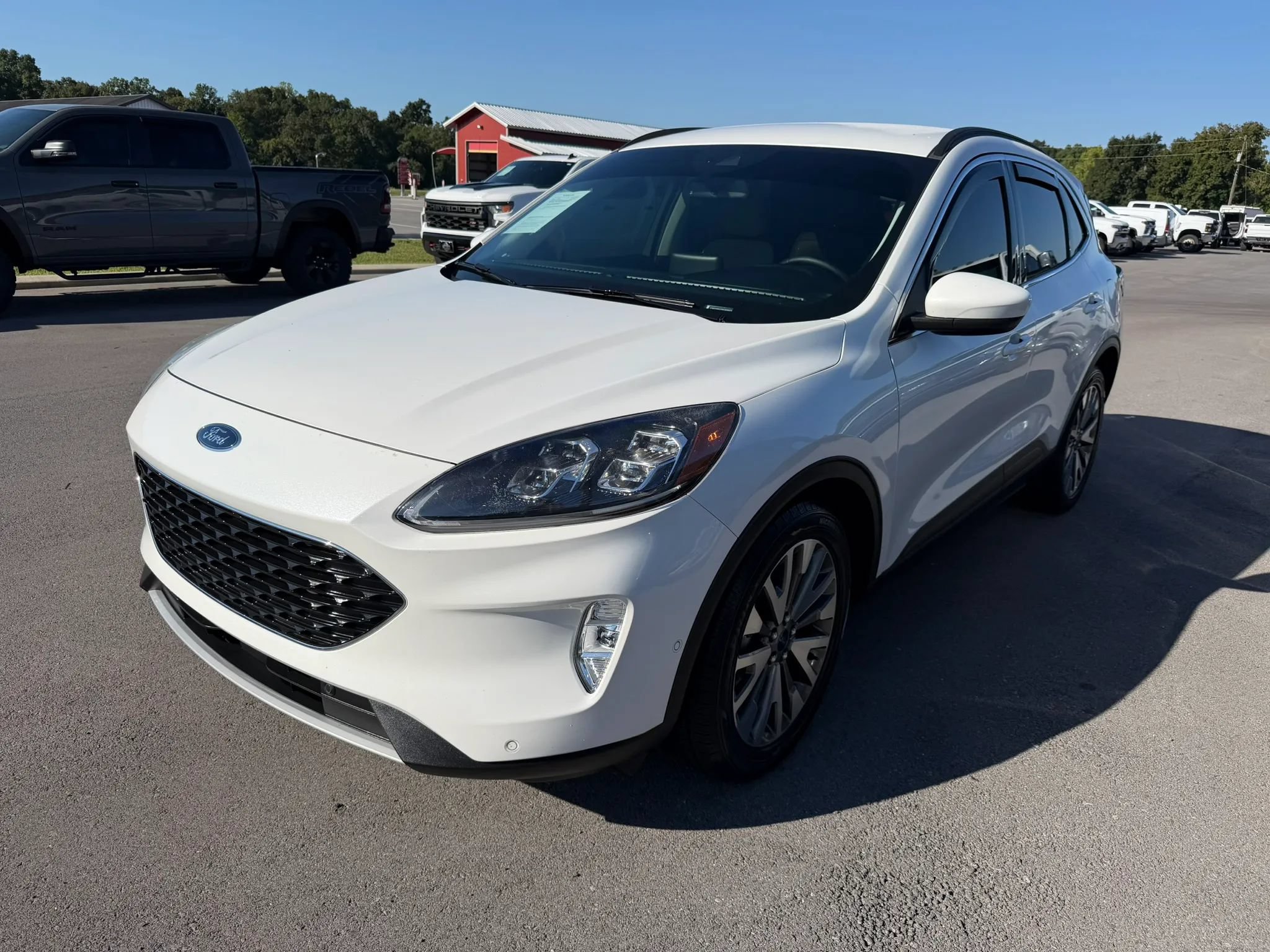Used 2021 Ford Escape Titanium FWD image 2