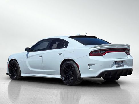 Used 2022 Dodge Charger R/T w/ Plus Group RWD image 7