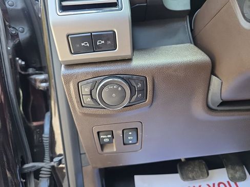 Used 2018 Ford F150 King Ranch w/ Equipment Group 601A Luxury AWD/4WD image 16