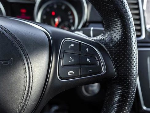 Used 2018 Mercedes-Benz GLS 450 4MATIC image 16