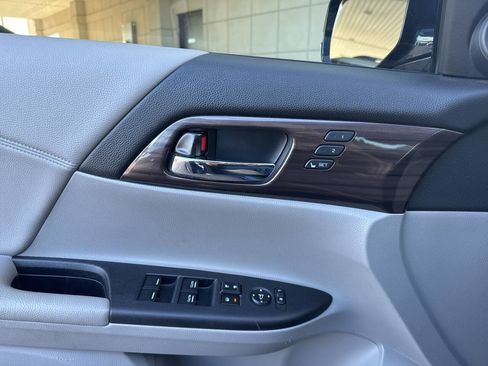Used 2017 Honda Accord EX-L image 42