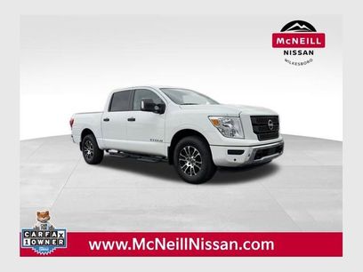 Used 2024 Nissan Titan SV w/ SV Convenience Package