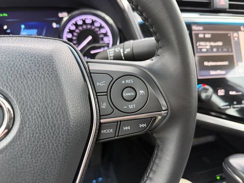 Used 2020 Toyota Camry XLE w/ Driver Assist Package FWD image 30