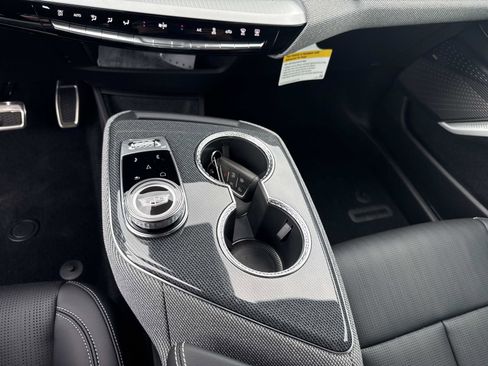 New 2026 Cadillac Optiq Luxury 2 image 29