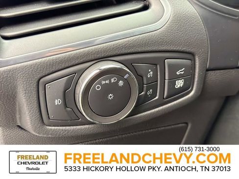 Used 2022 Ford Edge ST image 25