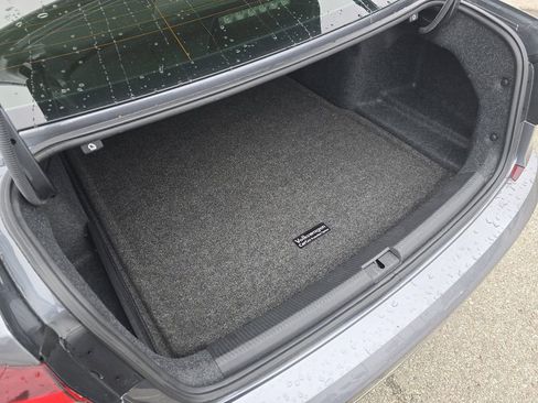 Used 2017 Volkswagen Passat 1.8T R-Line image 15