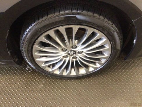 Used 2017 Toyota Avalon Limited FWD image 30