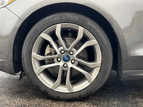 Used 2019 Ford Fusion SEL image 9