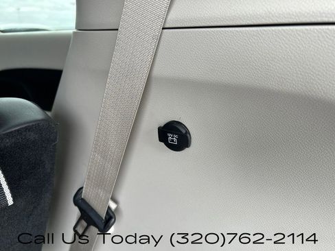 Used 2024 Chrysler Pacifica Touring-L FWD image 44