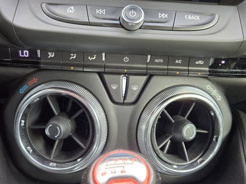 Used 2019 Chevrolet Camaro SS image 17