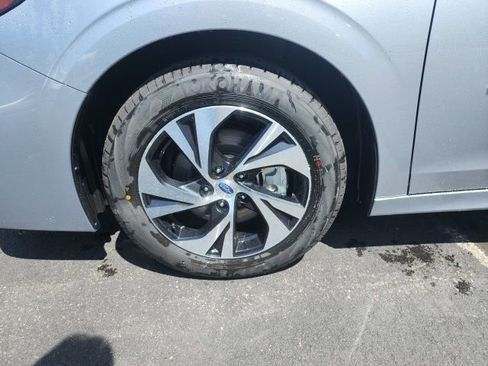 Used 2025 Subaru Legacy Premium AWD/4WD image 10