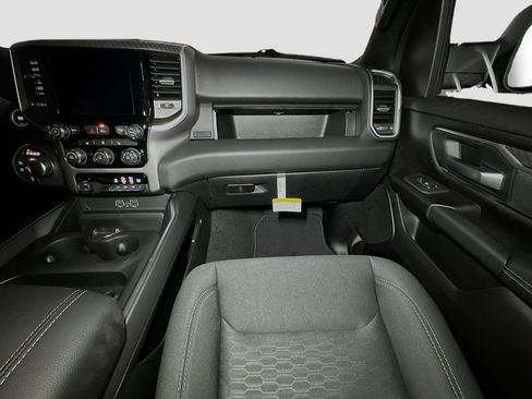 New 2026 RAM 1500 4x4 Crew Cab image 26