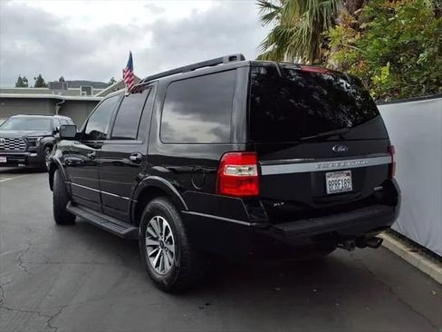 Used 2017 Ford Expedition XLT RWD image 5