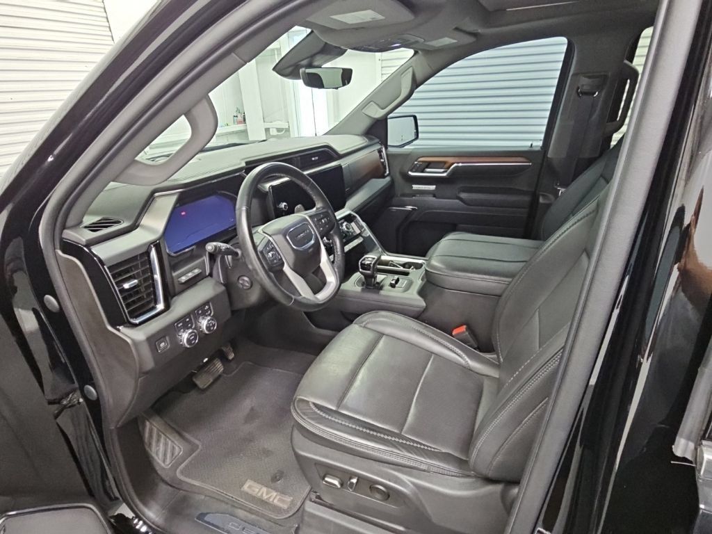 Certified 2023 GMC Sierra 1500 Denali w/ Denali Reserve Package AWD/4WD image 11
