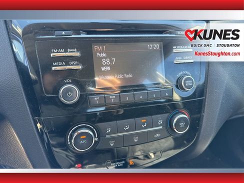 Used 2016 Nissan Rogue S FWD image 24