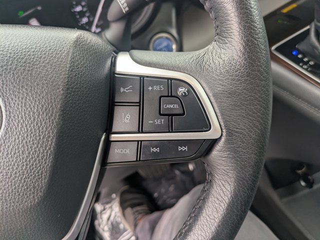 Used 2024 Toyota Sienna XLE w/ XLE Plus Package AWD/4WD image 22