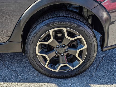 Used 2014 Subaru Crosstrek 2.0i Limited image 10