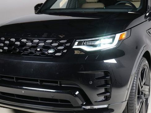 Certified 2025 Land Rover Discovery Dynamic SE AWD/4WD image 28