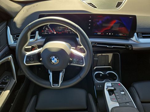 Used 2025 BMW X1 xDrive28i AWD/4WD image 14