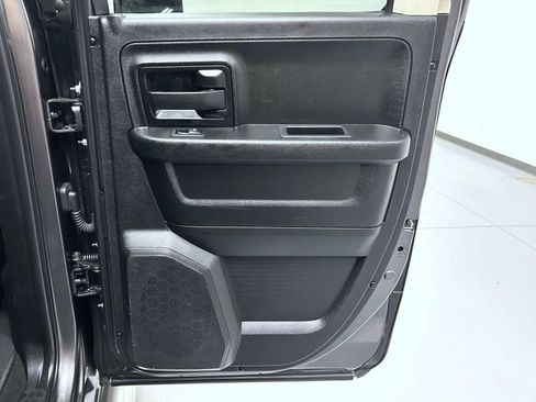 Used 2019 RAM 1500 Express w/ Express Value Package AWD/4WD image 17