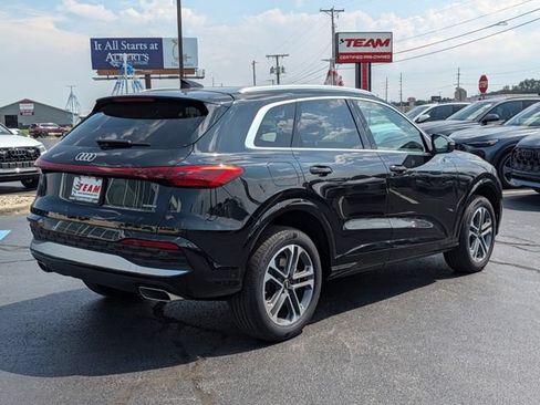 Certified 2025 Audi Q5 Premium AWD/4WD image 7