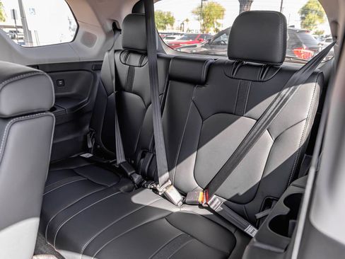 Used 2025 Honda Pilot Touring image 21