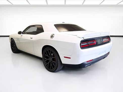 Used 2022 Dodge Challenger R/T RWD image 6